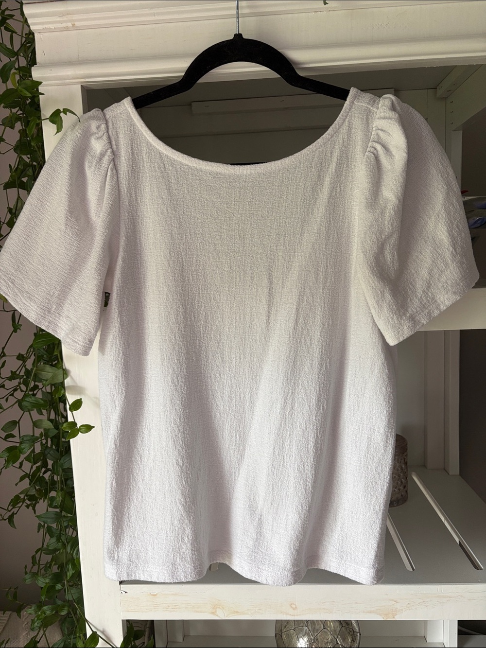 Banana Republic White Textured Puff Sleeve Top